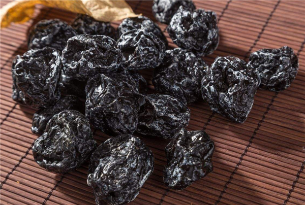 吃西梅肚子咕噜咕噜响怎么回事，吃