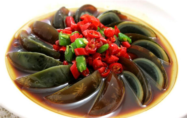 松花蛋是什么蛋做成的，松花蛋是什么蛋变的