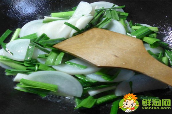 炒白萝卜要放大蒜吗,白萝卜加大蒜可以治疗喉咙痛吗?